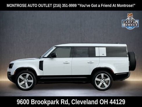 Used 2024 Land Rover Defender 130 X-Dynamic SE image 4