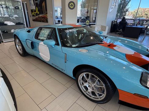 Used 2006 Ford GT image 89