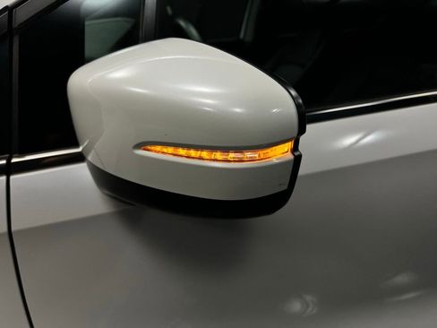 Used 2017 Nissan GT-R Premium image 39