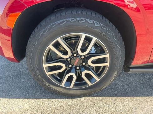 Used 2024 GMC Yukon AT4 w/ AT4 Premium Plus Package image 10