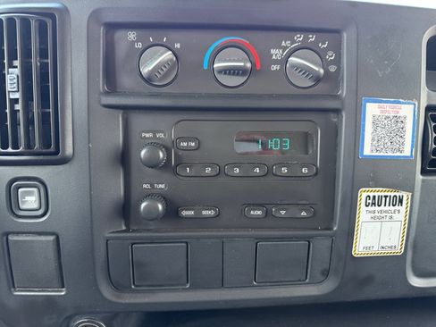 Used 2007 GMC Savana 3500 RWD image 14