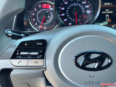 Used 2021 Hyundai Elantra SEL FWD image 21