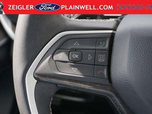 Used 2023 Jeep Grand Cherokee Limited AWD/4WD image 28