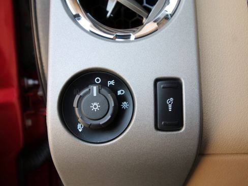 Used 2016 Ford F250 Lariat w/ Lariat Ultimate Package image 26