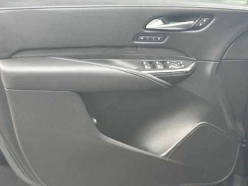 Used 2024 Cadillac XT4 Sport image 13