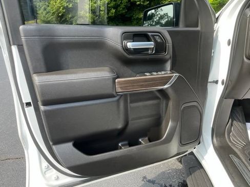 Used 2022 Chevrolet Silverado 1500 LT Trail Boss w/ Bed Protection Package AWD/4WD image 27