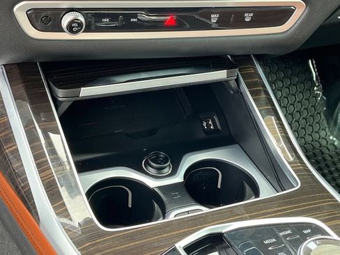 Used 2023 BMW X7 xDrive40i w/ Executive Package AWD/4WD image 25