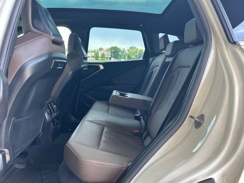 Used 2025 BMW X3 xDrive30i w/ Convenience Package AWD/4WD image 9