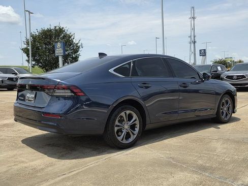 Used 2024 Honda Accord EX image 4