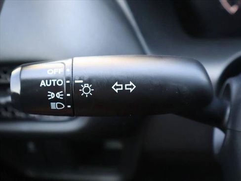 Used 2025 Honda HR-V Sport image 15