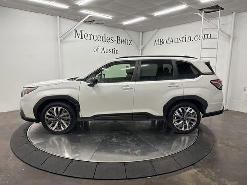 Used 2025 Subaru Forester Touring image 4