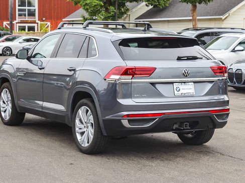 Used 2020 Volkswagen Atlas Cross Sport SEL image 4