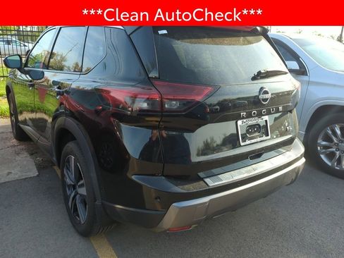 Used 2024 Nissan Rogue SL w/ SL Premium Package image 4