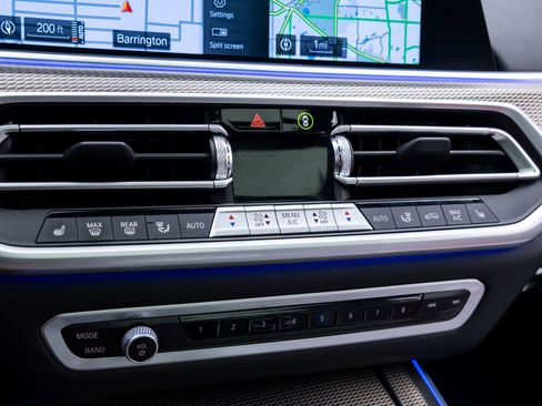 Used 2023 BMW X5 xDrive40i w/ M Sport Package image 27