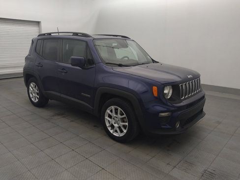 Used 2020 Jeep Renegade Latitude w/ Safety & Security Group II FWD image 11