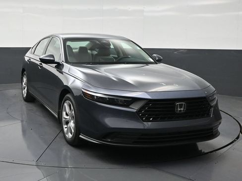 Used 2025 Honda Accord LX image 7