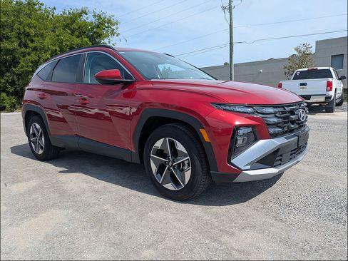 Used 2025 Hyundai Tucson SEL FWD image 2
