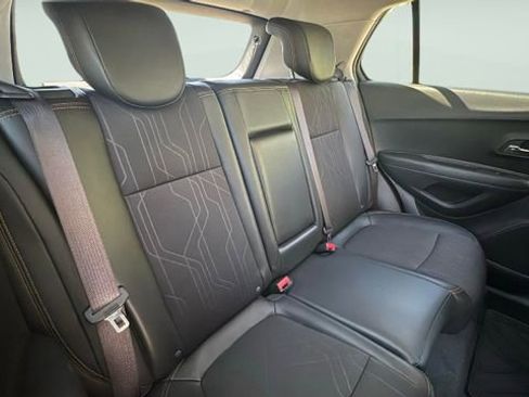 Used 2018 Chevrolet Trax LT w/ LT Convenience Package AWD/4WD image 24