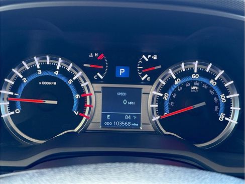 Used 2018 Toyota 4Runner TRD Off-Road Premium w/ Convenience Package AWD/4WD image 14