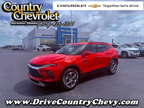 Used 2023 Chevrolet Blazer LT image 1