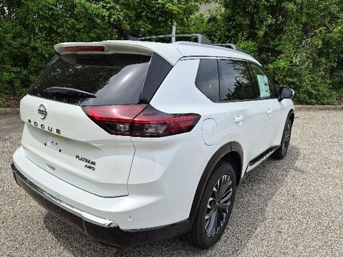 New 2026 Nissan Rogue Platinum AWD/4WD image 10