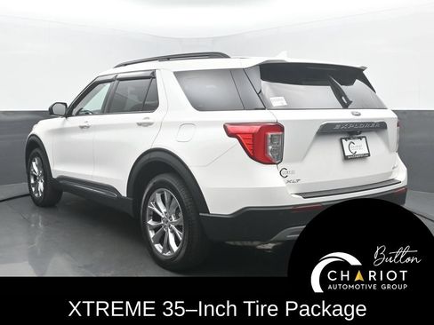 Used 2022 Ford Explorer XLT w/ Equipment Group 202A AWD/4WD image 4