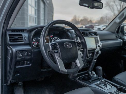 Used 2022 Toyota 4Runner SR5 Premium image 29