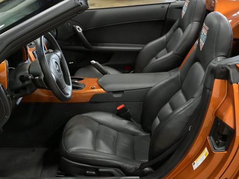 Used 2007 Chevrolet Corvette Convertible w/ Preferred Equipment Group RWD image 27