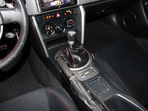 Used 2015 Scion FR-S RWD image 18