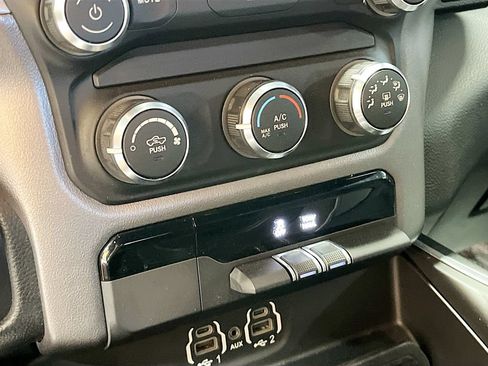 Used 2021 RAM 1500 Big Horn AWD/4WD image 16