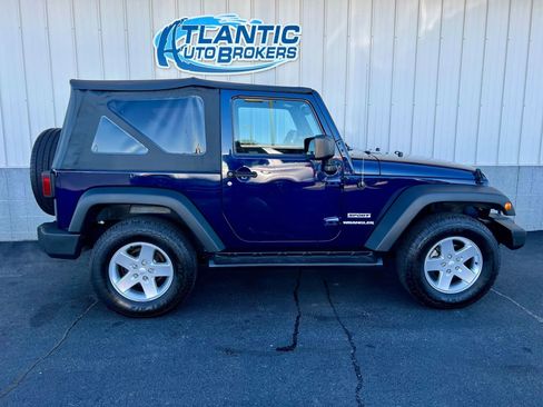 Used 2013 Jeep Wrangler Sport image 3