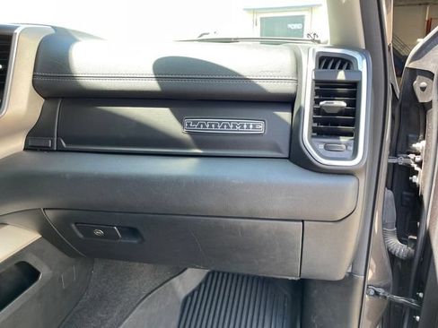 Used 2022 RAM 1500 Laramie AWD/4WD image 36