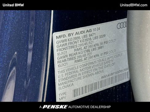 Used 2025 Audi Q8 Premium AWD/4WD image 15