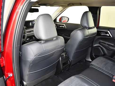 Used 2025 Mitsubishi Outlander SE AWD/4WD image 46