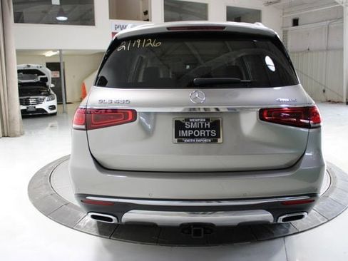 Used 2022 Mercedes-Benz GLS 450 4MATIC image 4