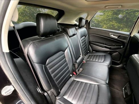 Used 2019 Ford Edge SEL w/ Equipment Group 201A AWD/4WD image 26