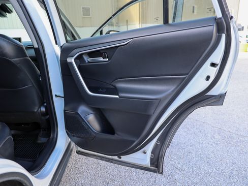 Used 2021 Toyota RAV4 XLE Premium FWD image 36