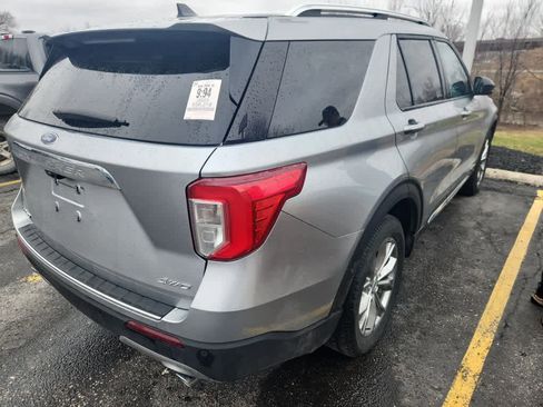 Used 2023 Ford Explorer Limited image 4
