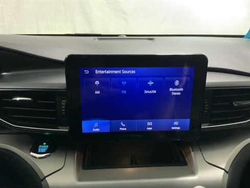 Used 2021 Ford Explorer XLT w/ Equipment Group 202A AWD/4WD image 27