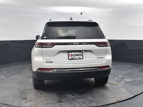 Used 2023 Jeep Grand Cherokee Limited image 8