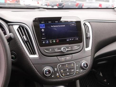 Used 2024 Chevrolet Malibu LT image 15