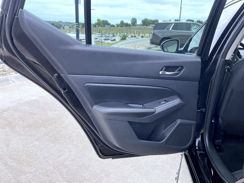 Used 2022 Nissan Altima 2.5 SV FWD image 18