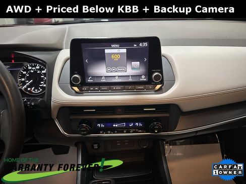 Used 2024 Nissan Rogue SV image 17