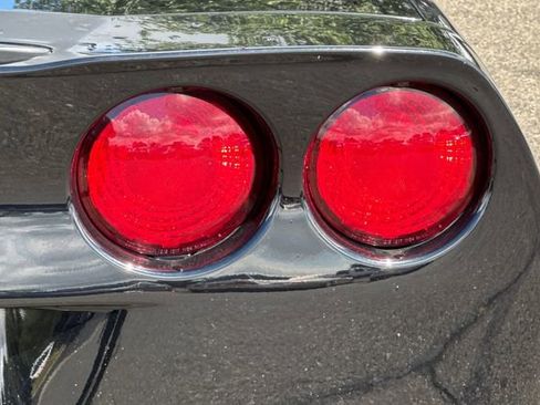 Used 2005 Chevrolet Corvette Convertible w/ Preferred Equipment Group RWD image 46