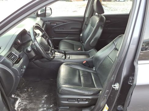 Used 2019 Honda Pilot Touring image 28