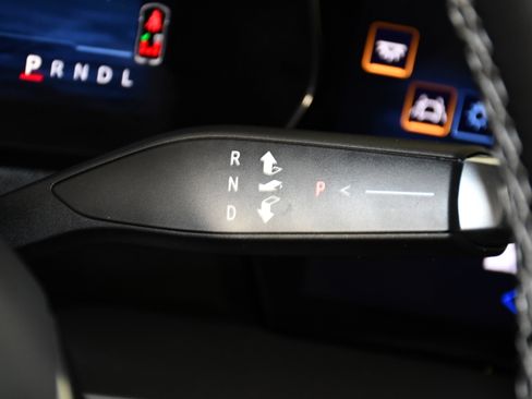 Used 2026 Chevrolet Traverse LT image 24