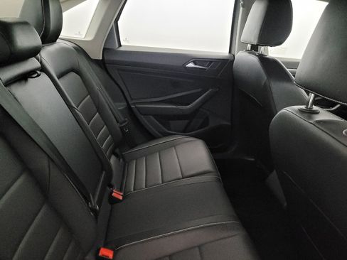 Used 2024 Volkswagen Jetta SE FWD image 19