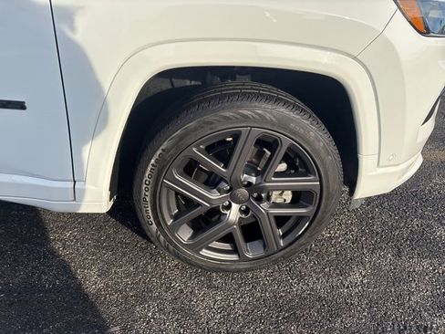 Used 2024 Jeep Compass Limited w/ Driver Assist Group I image 9