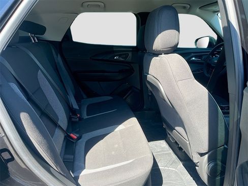 Used 2023 Chevrolet TrailBlazer LS image 25