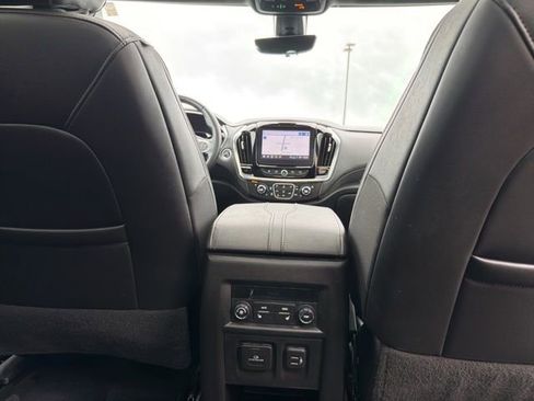 Used 2023 Chevrolet Traverse High Country AWD/4WD image 22